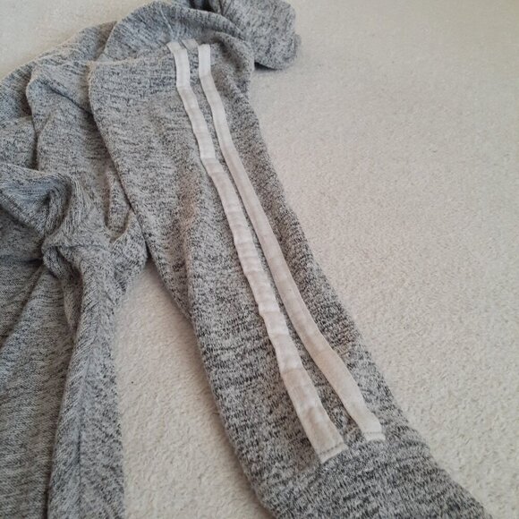 Urban Kids Girl's Size M (10-12) Gray Lightweight Knit Hooded Sweater - Picture 7 of 8